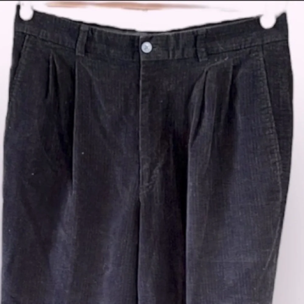 🚣‍♀️🐠Claiborne corduroy pants black cuffed 100% cotton 34 x 32